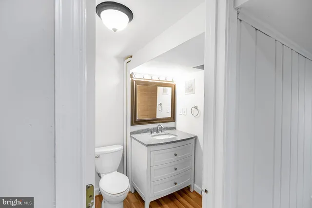 $3,500 | 3906 Ronson Drive, Alexandria, VA 22310