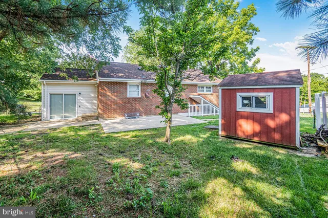 $3,500 | 3906 Ronson Drive, Alexandria, VA 22310