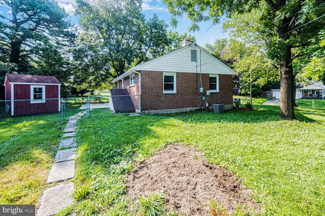 $3,500 | 3906 Ronson Drive, Alexandria, VA 22310