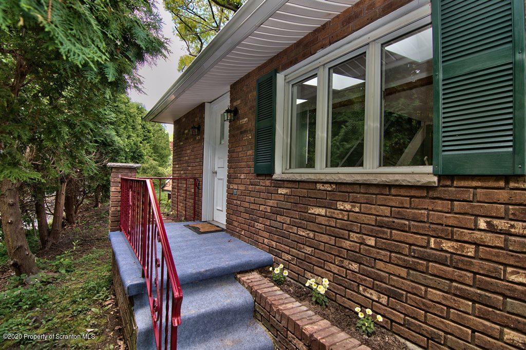 326 Shady Lane Road Clarks Summit, PA 18411 - Photo 5 of 62 Gallery Image 5