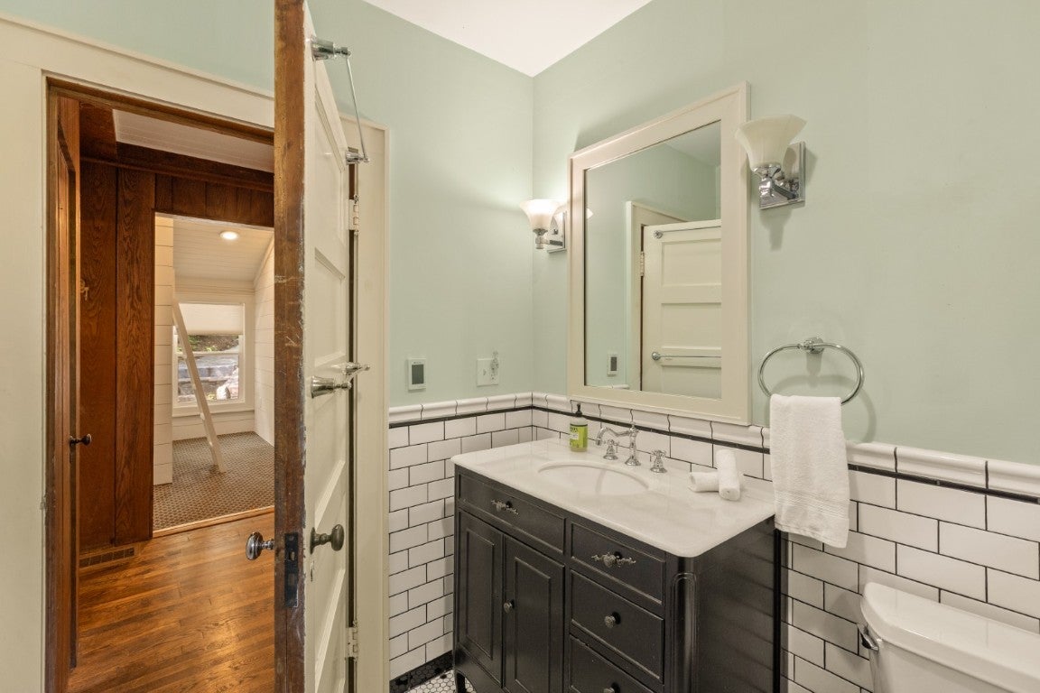 1177 Hicks Road Highlands, NC 28741 - Photo 37 of 61 Guest Bathroom 1