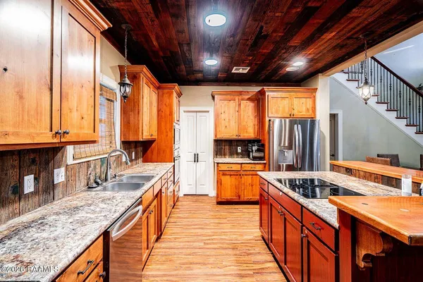 $400,000 | 175 Morgan Pl Pv Drive, Mansfield, LA 71052