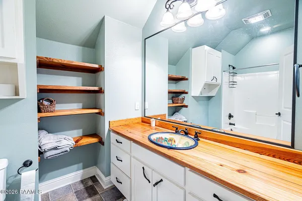 $400,000 | 175 Morgan Pl Pv Drive, Mansfield, LA 71052