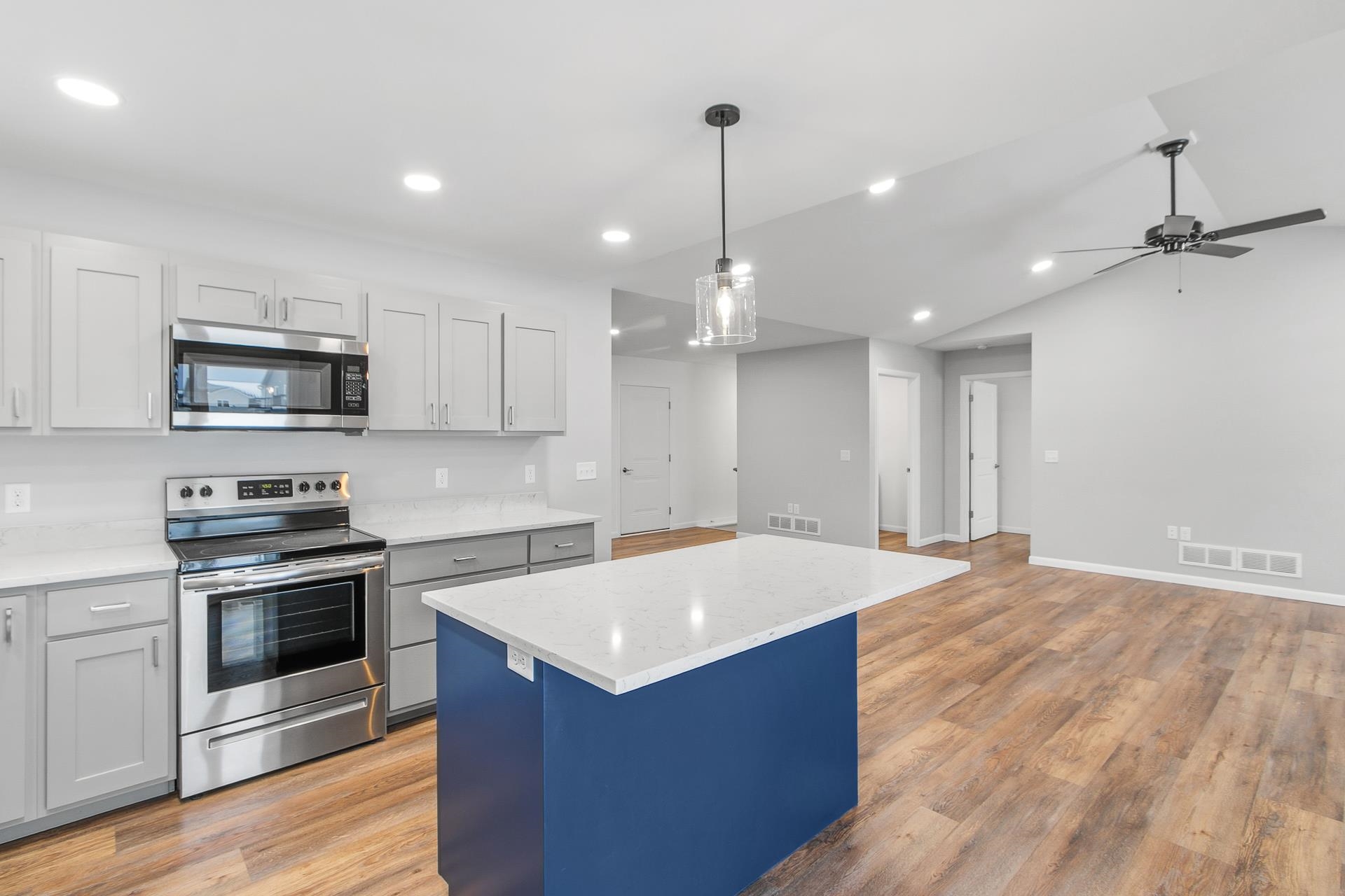 925 Roosevelt Street Baraboo, WI 53913 - Photo 11 of 38