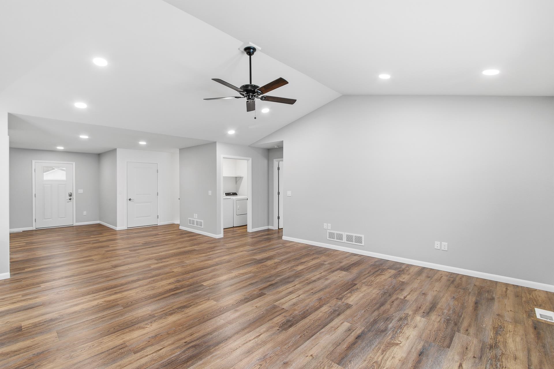 925 Roosevelt Street Baraboo, WI 53913 - Photo 13 of 38