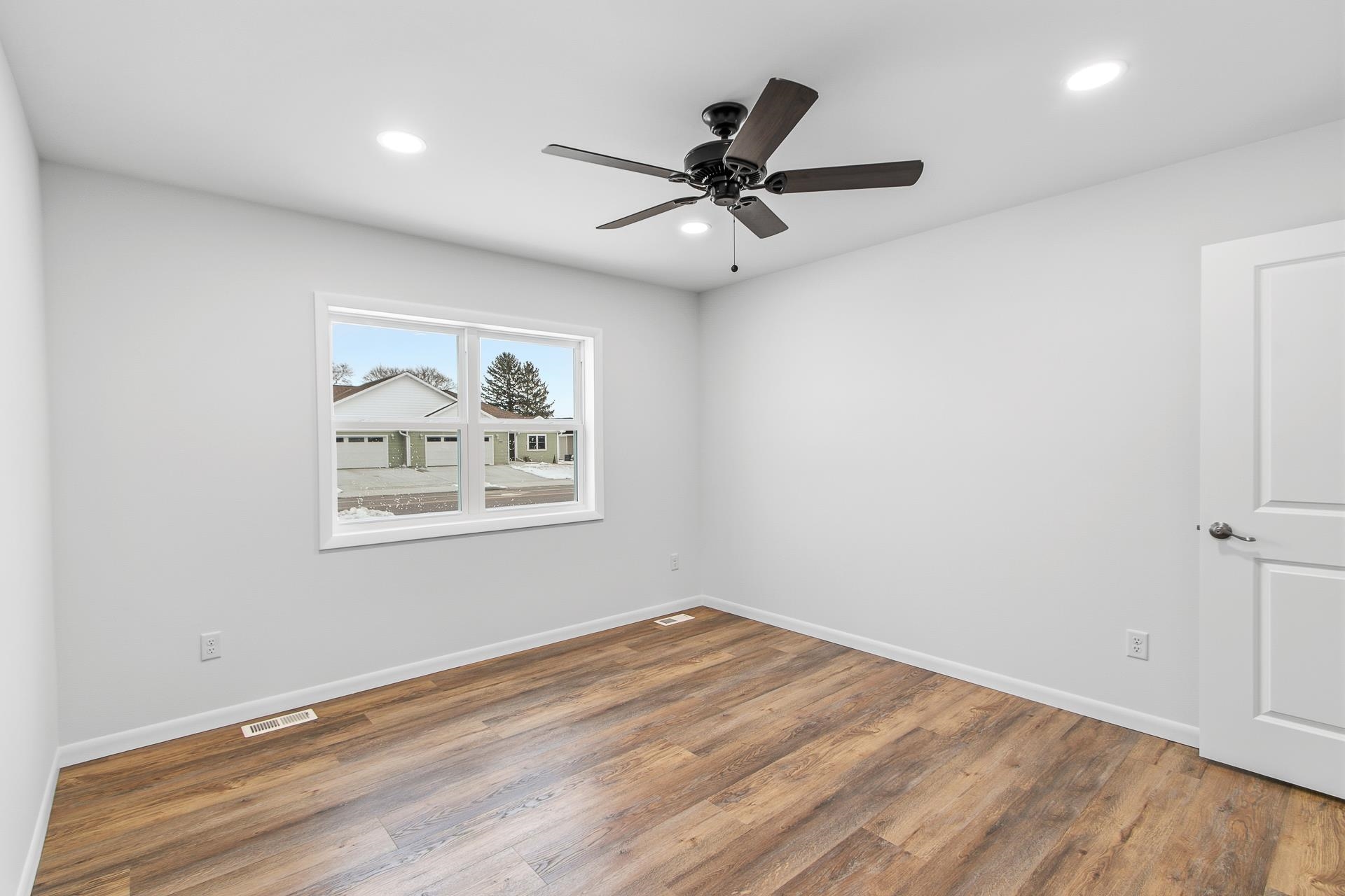 925 Roosevelt Street Baraboo, WI 53913 - Photo 23 of 38