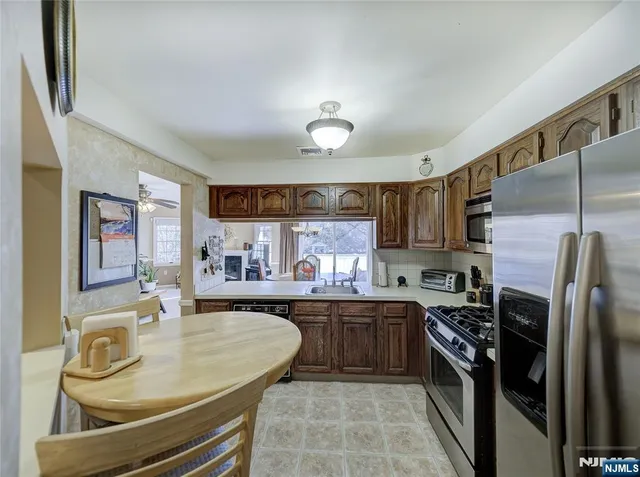 $362,500 | 101 Quartz Lane, Paterson, NJ 07501