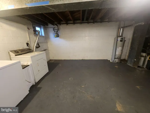 a view of a storage & utility room