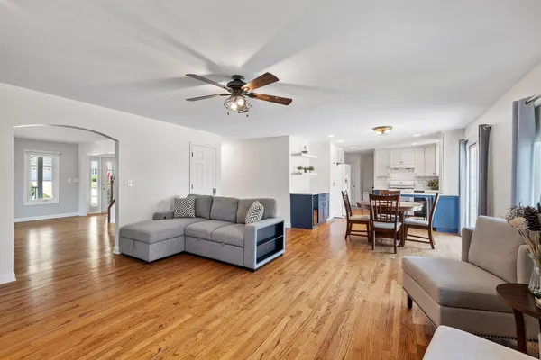 $569,000 | 12351 Warren Drive, Mokena, IL 60448