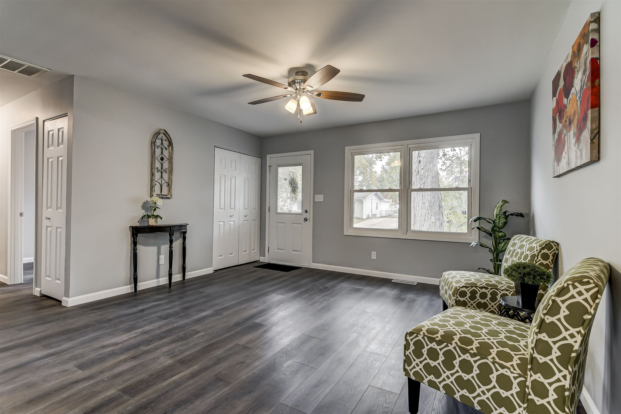 1615 Fairfield Drive Springfield, IL 62702 - Photo 4 of 31