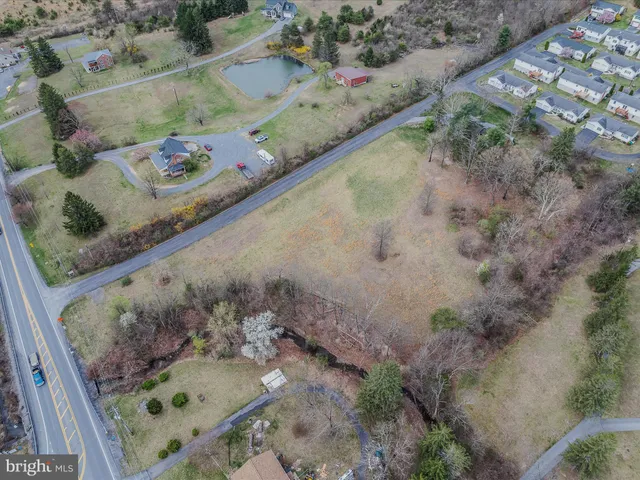 $149,000 | 2218 Valley Road, Berkeley Springs, WV 25411