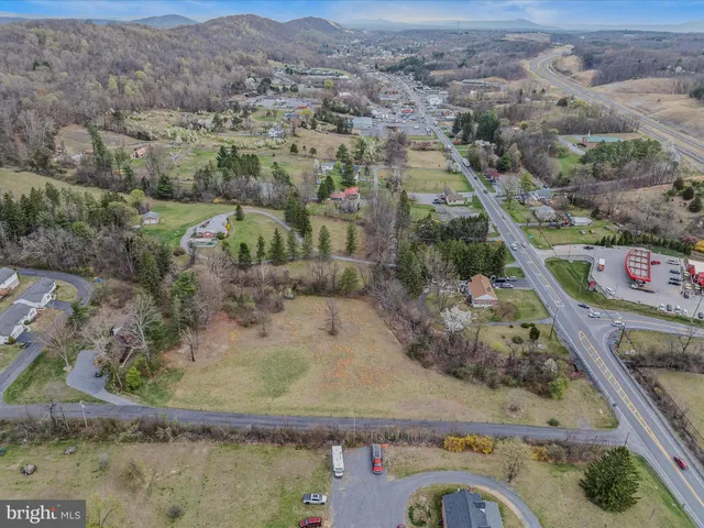 $149,000 | 2218 Valley Road, Berkeley Springs, WV 25411