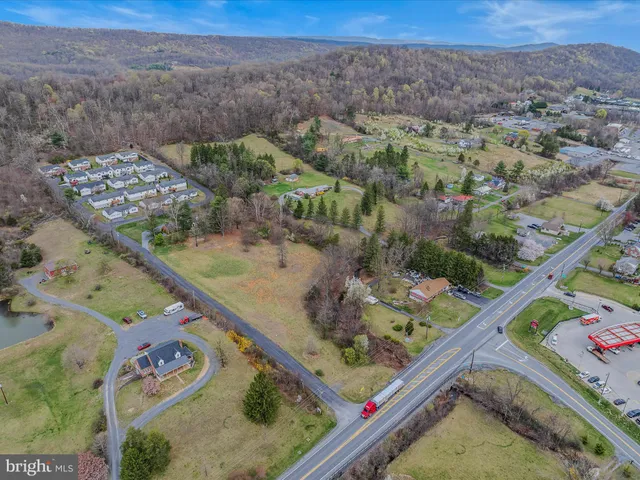 $149,000 | 2218 Valley Road, Berkeley Springs, WV 25411