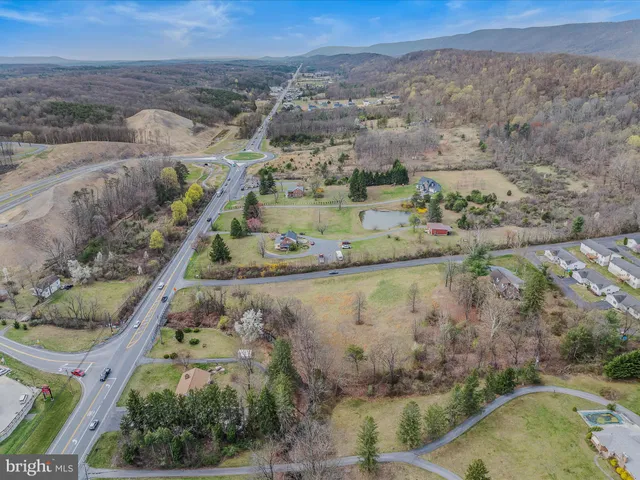 $149,000 | 2218 Valley Road, Berkeley Springs, WV 25411