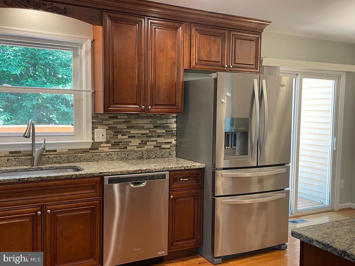 6223 Rathlin Drive Springfield, VA 22152 - Photo 9 of 32 Plus refrigerator