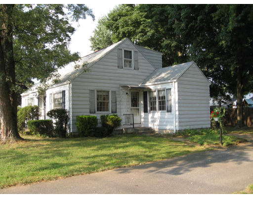 65 Spear Road Springfield, MA 01119 - Photo 2 of 14