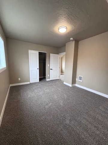 $2,400 | 2125 West Sharp Avenue, Spokane, WA 99201