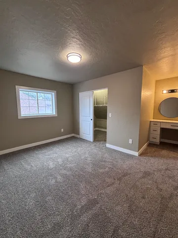 $2,400 | 2125 West Sharp Avenue, Spokane, WA 99201