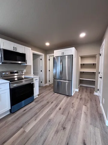 $2,400 | 2125 West Sharp Avenue, Spokane, WA 99201