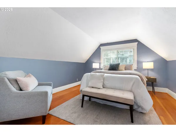 $785,000 | 801 Cascade Avenue, Hood River, OR 97031