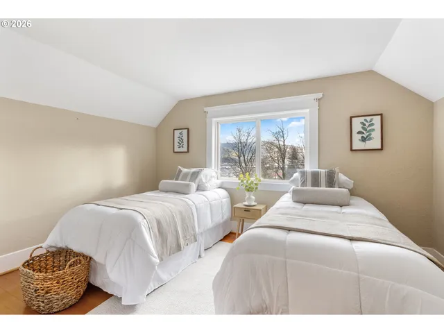 $799,000 | 801 Cascade Avenue, Hood River, OR 97031