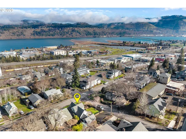 $799,000 | 801 Cascade Avenue, Hood River, OR 97031