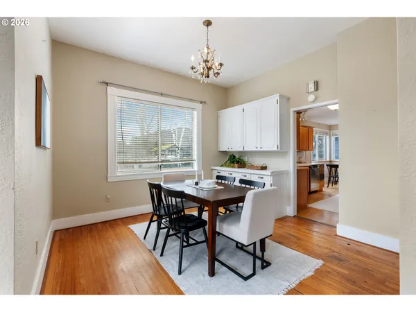 $785,000 | 801 Cascade Avenue, Hood River, OR 97031