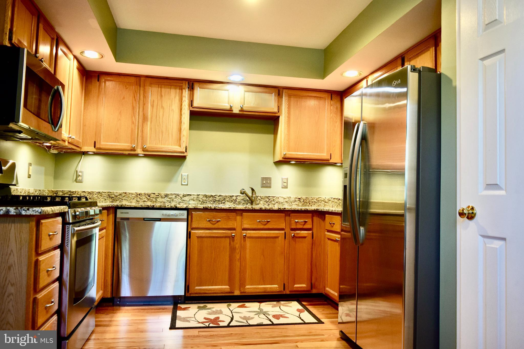 21053 Cornerpost Square Ashburn, VA 20147 - Photo 5 of 9 Kitchen