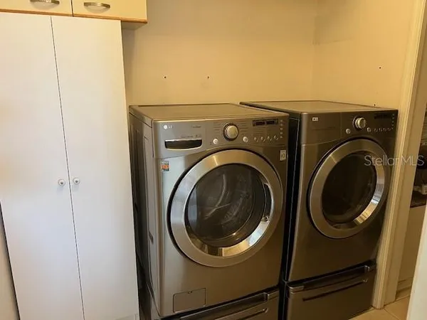 $249,000 | 3000 Red Oak Court, Unit 204, Palm Harbor, FL 34684