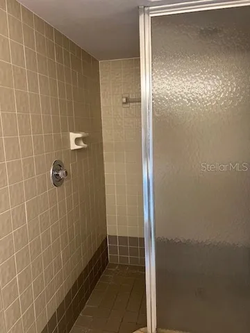 $299,900 | 3000 Red Oak Court, Unit 204, Palm Harbor, FL 34684