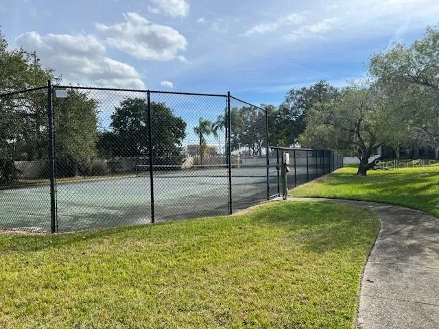 $299,900 | 3000 Red Oak Court, Unit 204, Palm Harbor, FL 34684