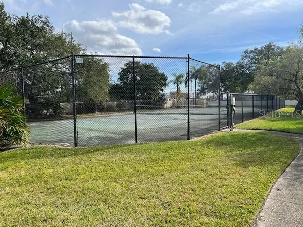 $249,000 | 3000 Red Oak Court, Unit 204, Palm Harbor, FL 34684