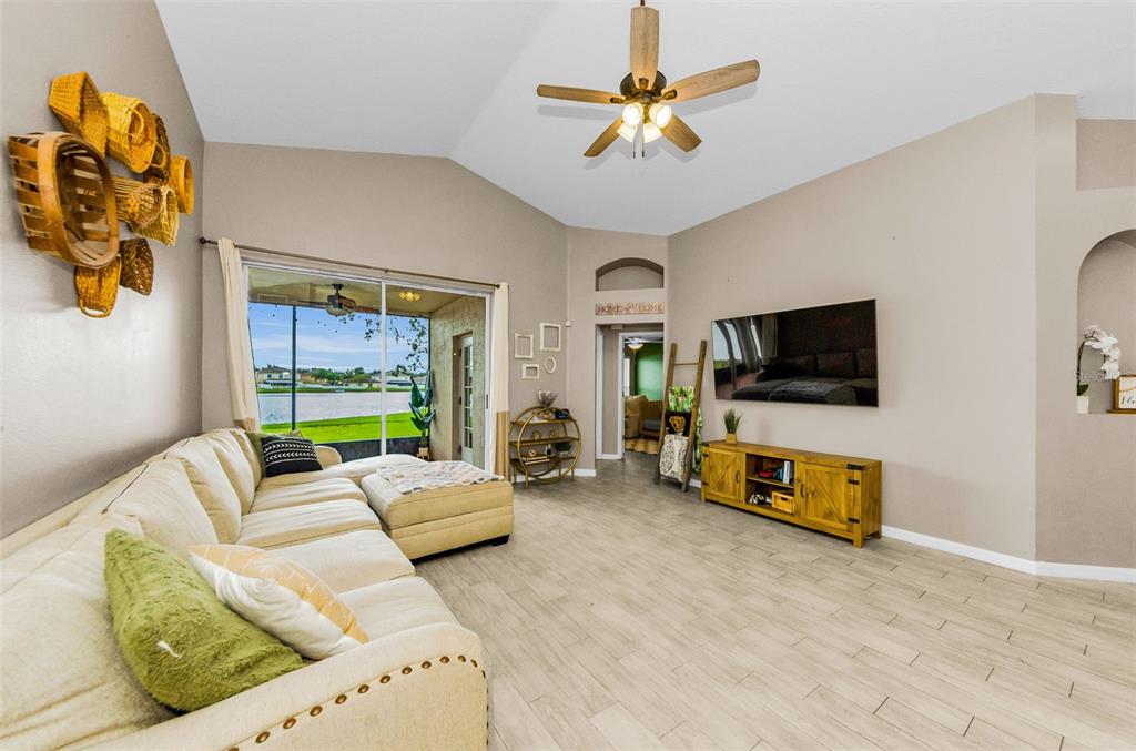 13561 Fladgate Mark Drive Riverview, FL 33579 - Photo 4 of 65