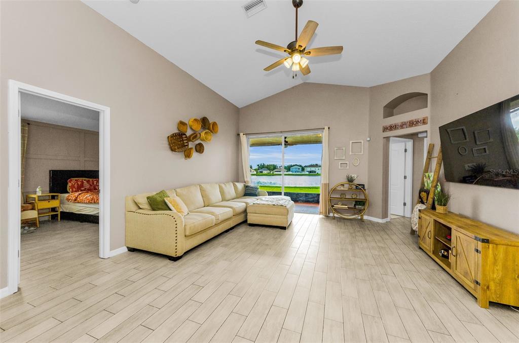 13561 Fladgate Mark Drive Riverview, FL 33579 - Photo 5 of 65