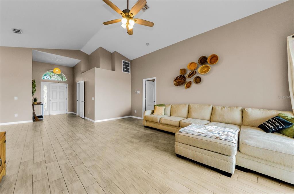 13561 Fladgate Mark Drive Riverview, FL 33579 - Photo 7 of 65