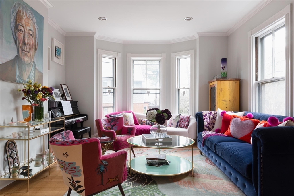 19 Edgehill Road Brookline, MA 02445 - Photo 4 of 25 Gallery Image 4