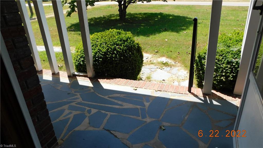 537 Motor Road Winston-Salem, NC 27105 - Photo 5 of 26 Gallery Image 5