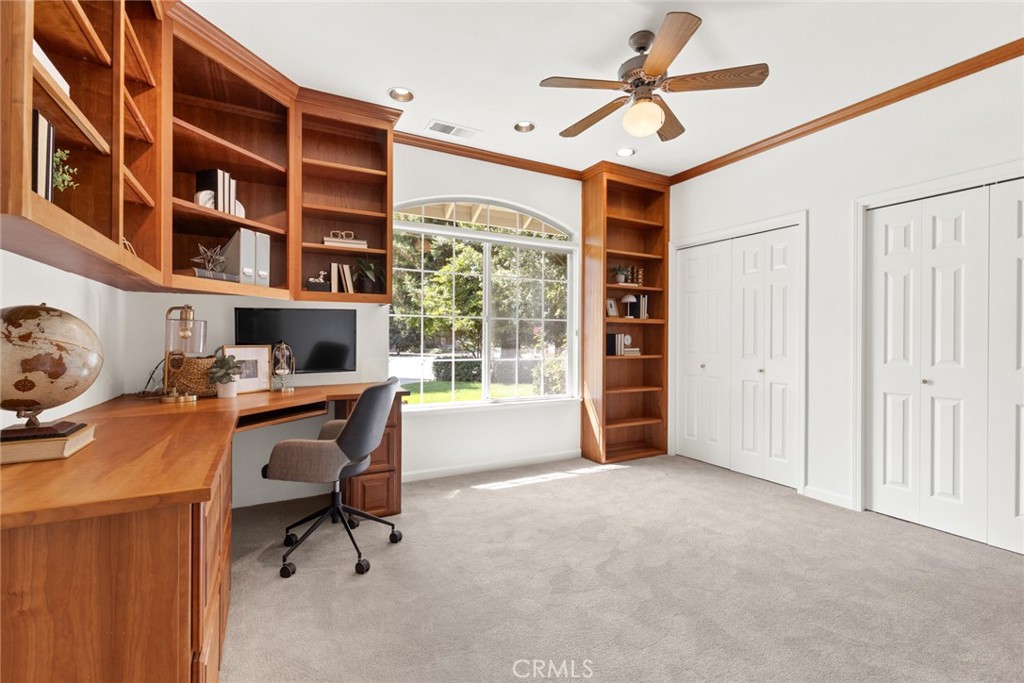 9498 Dillon Court Durham, CA 95938 - Photo 24 of 55 office with Murphy bed