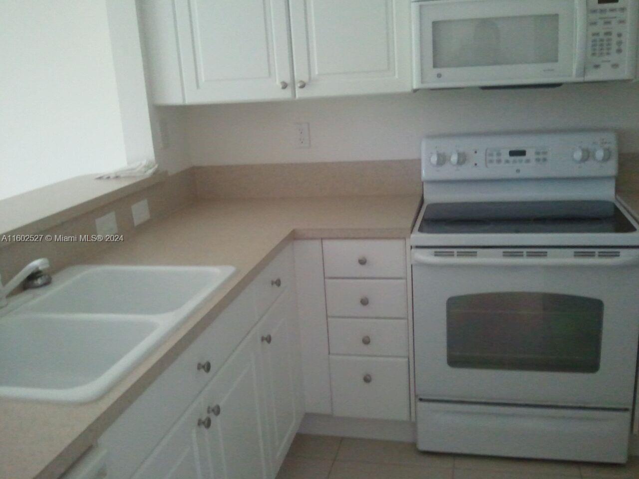 1655 Northeast 33rd Road, Unit 1074 Homestead, FL 33033 - Photo 11 of 14 Gallery Image 11