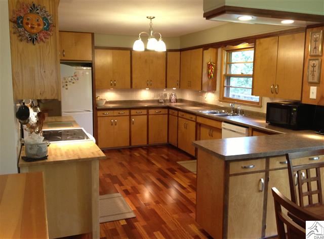 3404 West Tischer Road Duluth, MN 55803 - Photo 4 of 17 Kitchen