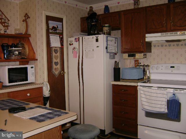 231 Becker Road Elizabethtown, PA 17022 - Photo 3 of 15 Gallery Image 3