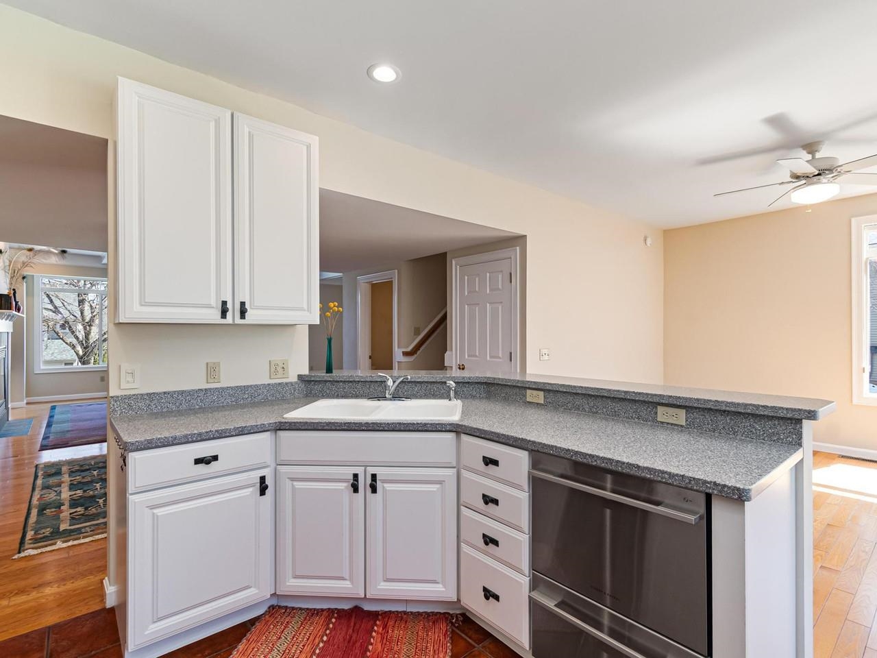 213 Park Road South Burlington, VT 05403 - Photo 30 of 53