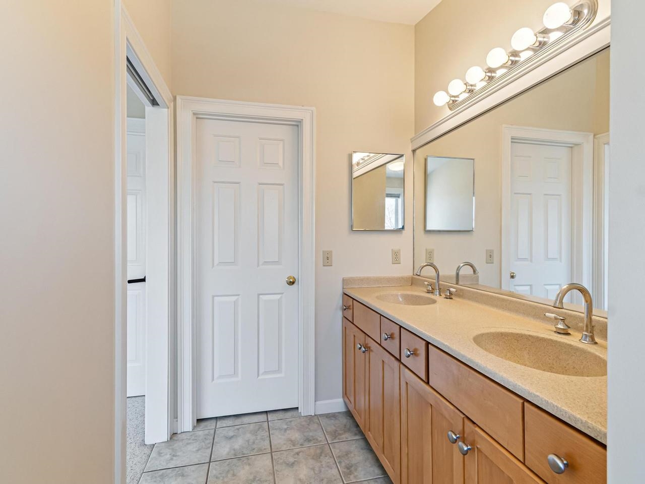 213 Park Road South Burlington, VT 05403 - Photo 38 of 53