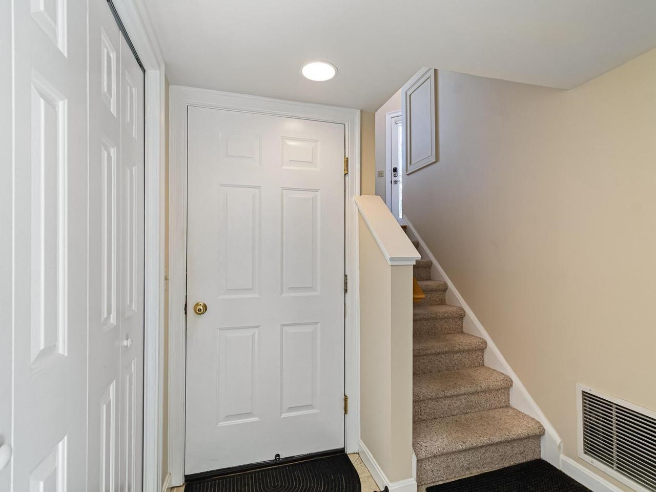 213 Park Road South Burlington, VT 05403 - Photo 43 of 53