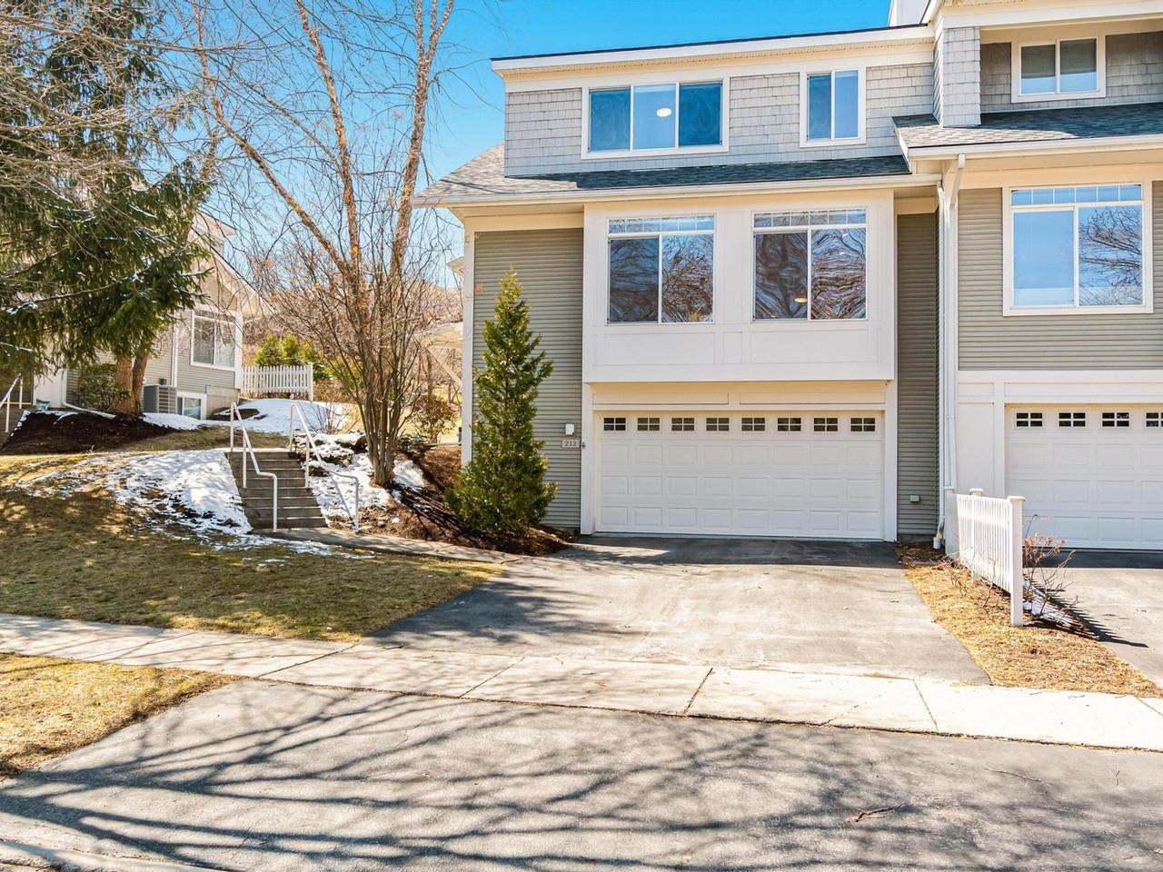 213 Park Road South Burlington, VT 05403 - Photo 47 of 53