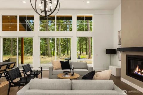 $1,595,000 | 1800 Wanawish Loop, Cle Elum, WA 98922