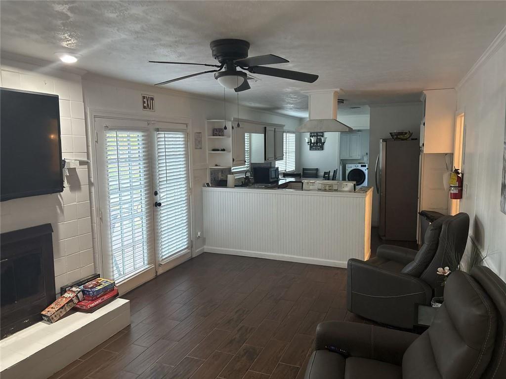 524 Rowland Road Stone Mountain, GA 30083 - Photo 4 of 12