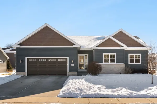 $589,900 | 108 Drumlin Circle, Oregon, WI 53575