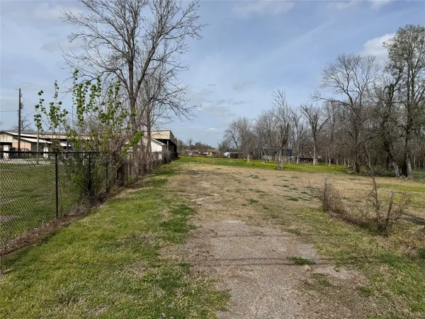 $285,900 | 2523 Lone Oak Road, Houston, TX 77093