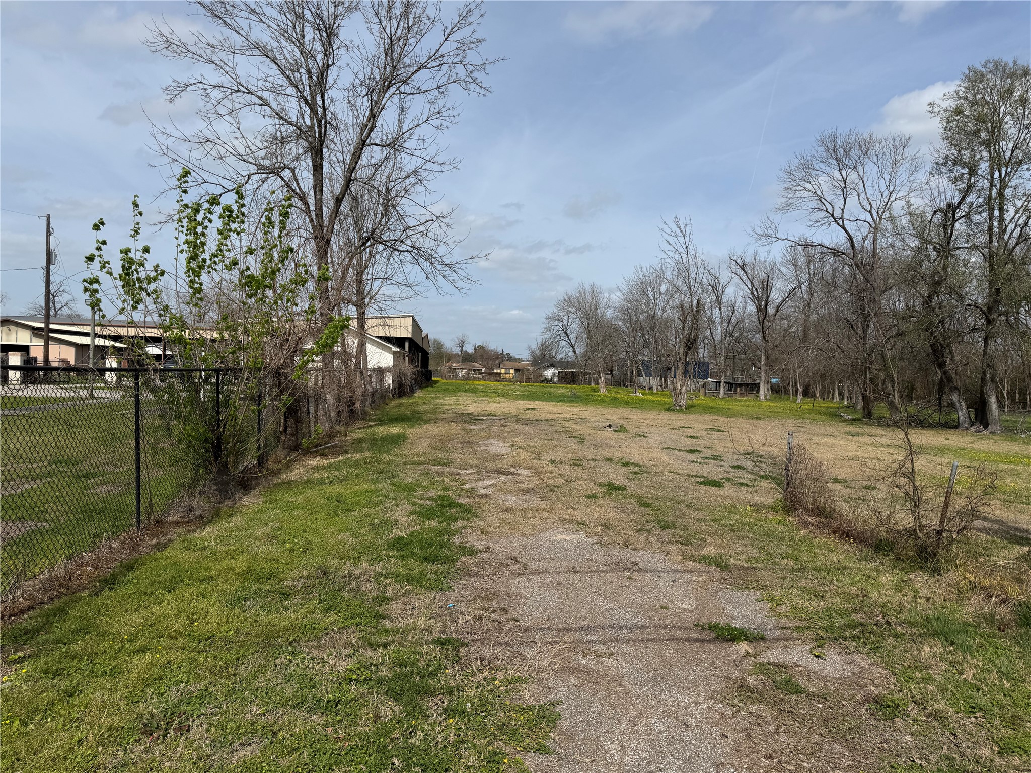2523 Lone Oak Road Houston, TX 77093 - Photo 5 of 11 a view of a backyard
